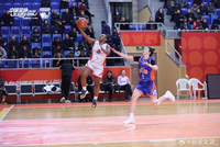 女篮俱乐部杯综述：三外援北京险胜全华班四川 多场胜负毫厘之间