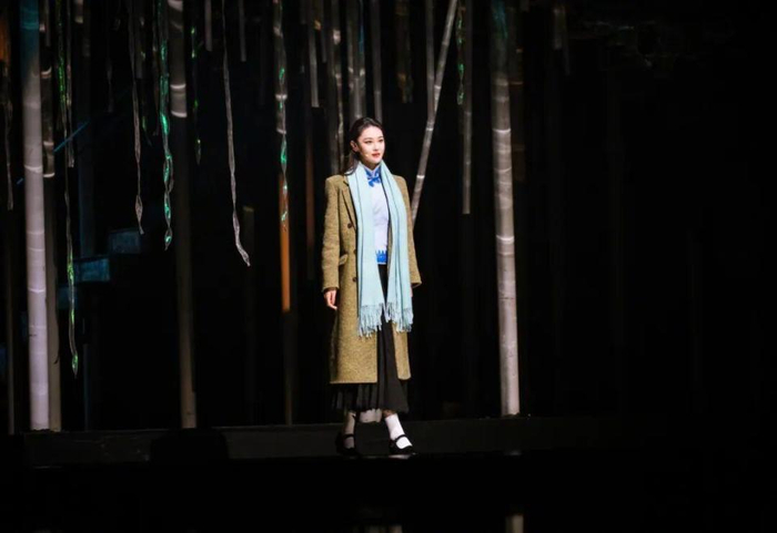 来源：潮新闻综合自@张馨予、网友评论、公开资料等