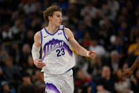 仙人指路！科利尔送抛传 马尔卡宁跟进起飞空接单臂暴扣