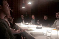 秘密照片曝光！美媒：爱泼斯坦曾与马斯克、扎克伯格等科技巨头“亲密”共进晚宴