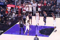 不掉链子！哈登骑士生涯首次上罚球线 两罚全中稳定军心