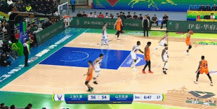 火力凶猛！弗格打成3+1后三分再中 个人带出7-0攻击波打停山东
