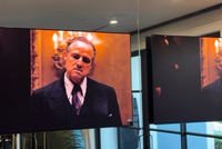 光发一条不过瘾！老詹锻炼的同时连续发布多条《教父》片段动态！