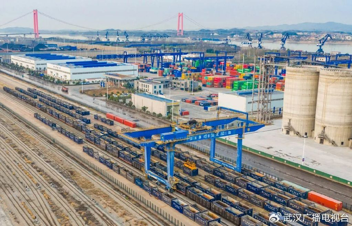 黄石新港多式联运（薛婷｜摄）