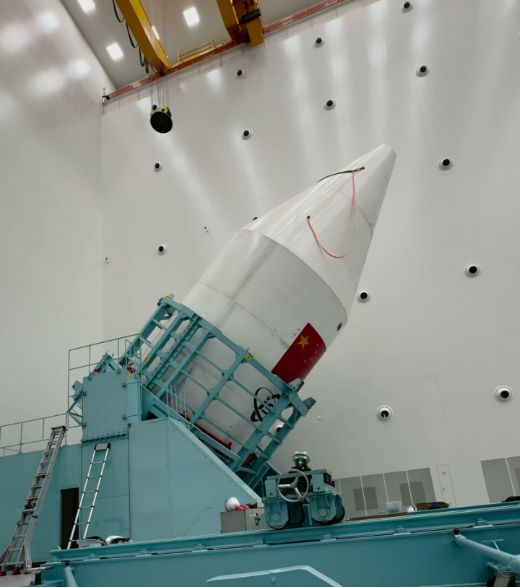 （星罩组合体翻转架车翻转运行 图片由海南星际荣耀提供）