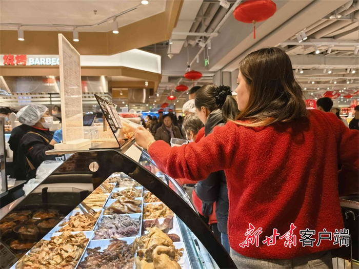 永辉超市兰州城关万达店。新甘肃·甘肃日报记者 杜雪琴摄