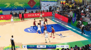 国产切特？周可梵垃圾时间登场连续吃饼扣篮得分