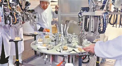 唐山机器人企业正为王致和研发腐乳装瓶机器人