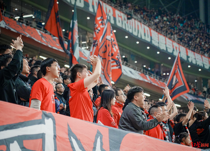 台媒曝邱泽许玮甯迎来第一个宝宝 目前孩子已经满月