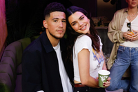 对赌赢了一百万！布克“嘲讽”前任詹娜：我打破了卡戴珊魔咒！