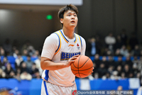 媒体人：盼赵睿这处罚让所有球员警醒 出名了也别忘了自己是谁