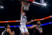 超级血帽+暴扣！加福德血帽杰伦·格林隔扣 弗拉格大鹏展翅炸扣