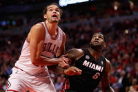 诺阿：詹姆斯看起来状态非常好 他绝对是我交手过的最佳球员