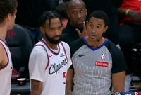 小德里克·琼斯对阿门犯规&amp;快船挑战失败 不满送上白眼