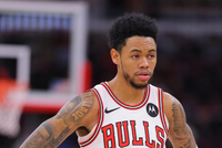 安芬尼·西蒙斯：绿军渴望夺冠大家目标高度一致 在这我学到很多