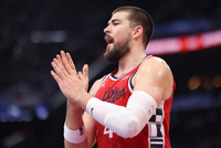 美记：快船希望步行者对祖巴茨的高价认怂 从而“不得不”留下他