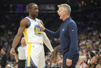 名记：科尔努力与库明加沟通但回应寥寥 曾在办公室爆发激烈争吵