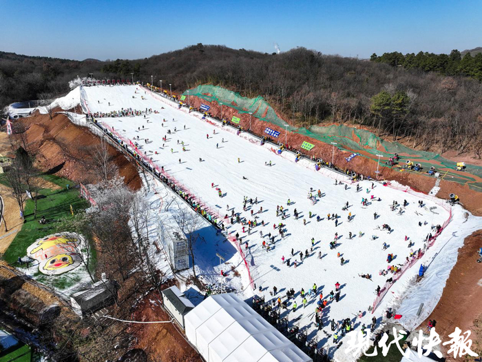 “宝华山滑雪·森氧徒步”体育旅游线路