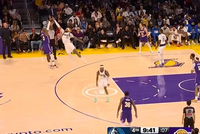 持续发力！詹姆斯连投带罚拿分 率队将分差拉开到20分打花独行侠