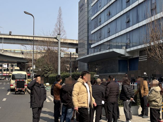 红色为振芯科技控股股东方面提名董事、独董，蓝色为公司现管理层方面提名董事、独董 图片来源：公告截图