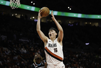 第二节没给上！杨瀚森半场靠罚球拿到2分 投篮1中0&amp;1犯规