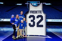 杨百翰大学明日将退役弗雷戴特32号球衣！大四场均28.9分获奖无数