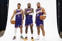 布克：和上赛季相比我们本赛季一切都不一样了 大家都在向前看