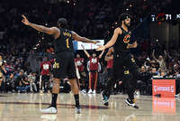 加兰状态再好也不会得到哈登的防守待遇！所以阿伦才能吃饼吃到吐