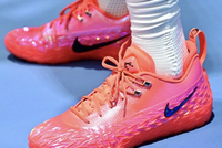 全明星带货新球鞋！坎宁安上脚全新团队鞋款PE 个人Logo抢眼！