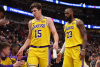 夸梅：可怜的乡下白人男孩里夫斯 只想挣钱买农场 他被老詹害惨了