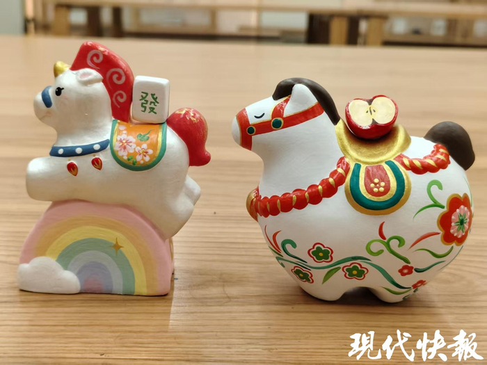 马年新品：马上平安和马上发财。