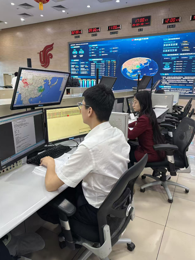 上图由国航运行控制中心签派放行经理夏旺旺提供