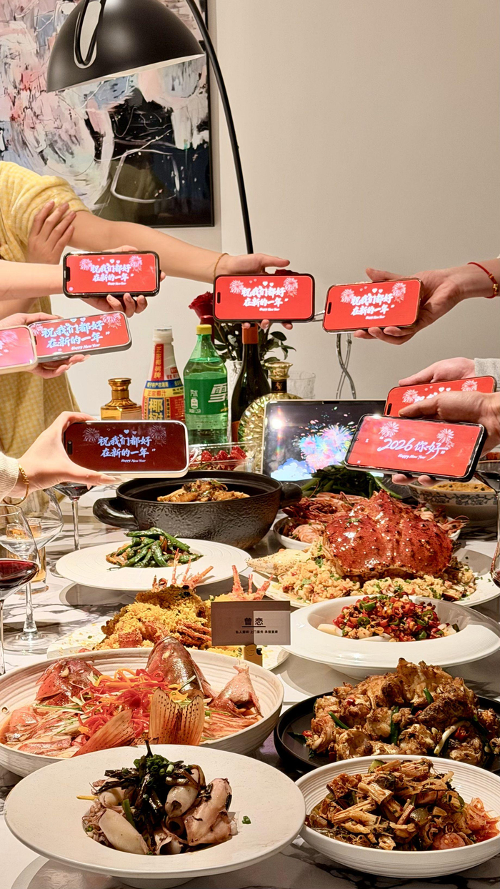 △曾恋为客户做的年夜饭。受访者供图