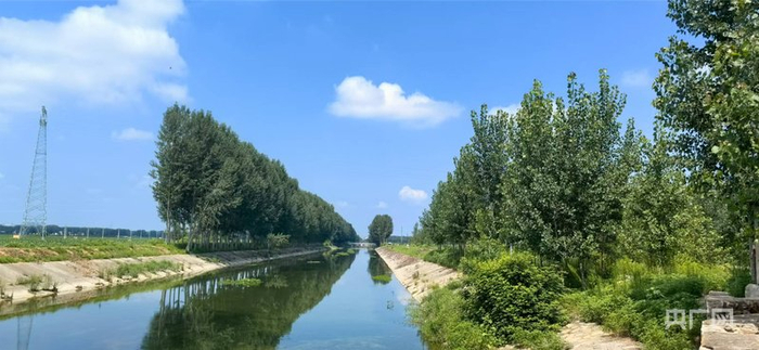 王快水库通过沙河灌区—孝义河向白洋淀生态补水（央广网记者  王艺霖  摄）