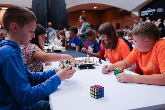 资料图：魔方运动。图/新华社