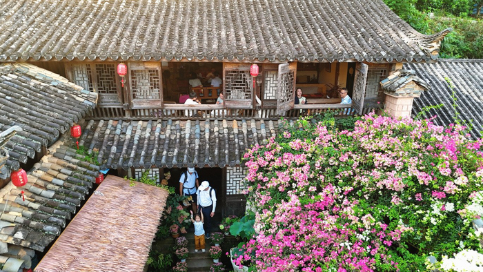 高吴双 摄