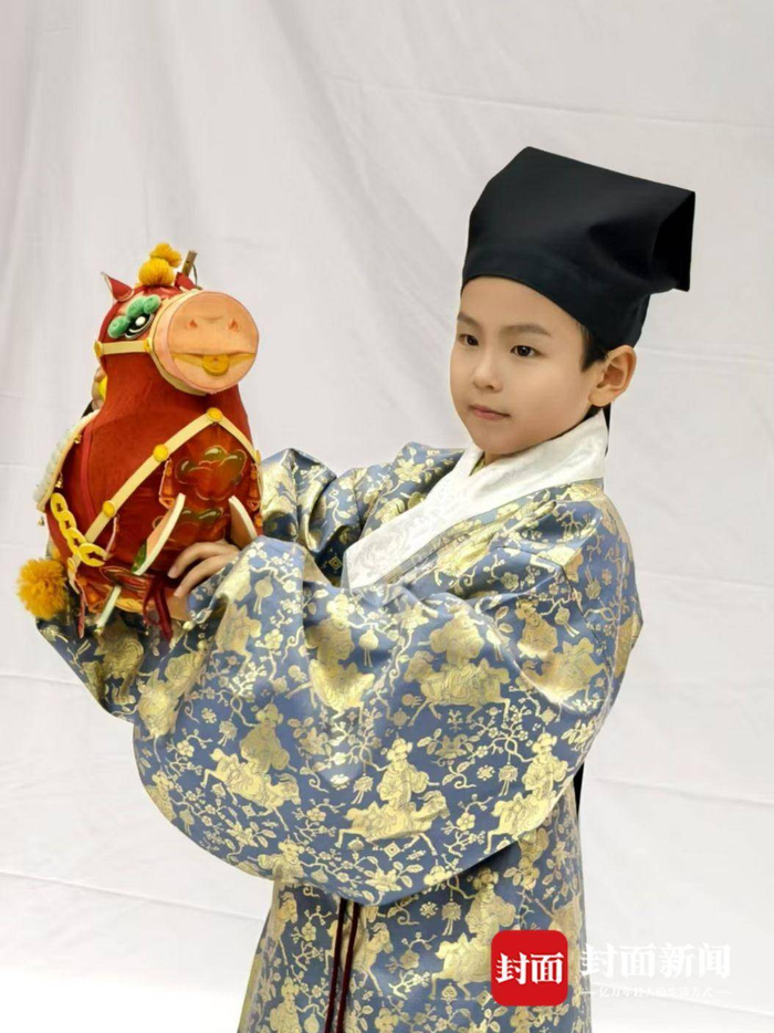 亮相《吉量》的汉族小朋友