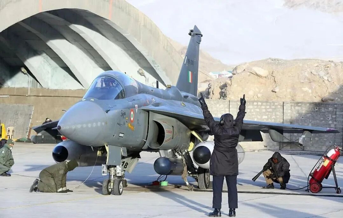 资料图：印度“光辉”LCA战斗机（来源：中国国防报）