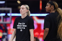 WNBA劳资谈判：球员愿意在分成和住房补贴方面让步