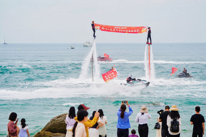 2月17日，天涯海角游览区开展新春嘉年华活动。
