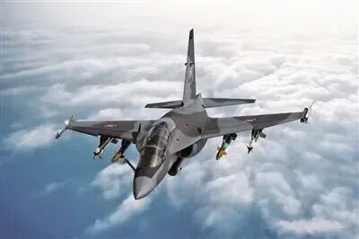 资料图：意大利莱昂纳多公司研制的M-346FA轻型战斗机（来源：中国国防报）