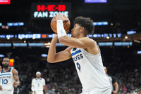 场均2分0.8板！狼记：球队将裁掉双向合同球员约翰尼·朱赞