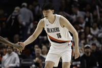 美媒体人：开拓者很多人不会打挡拆 只会单干 导致杨瀚森帮不上忙