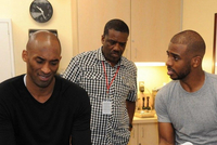 史上最伟大竞争者之一！保罗晒科比最后一次交手时给他的签名