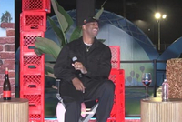 韦德谈保罗退役：他终于放下了快船的过往 从未见他笑得如此灿烂