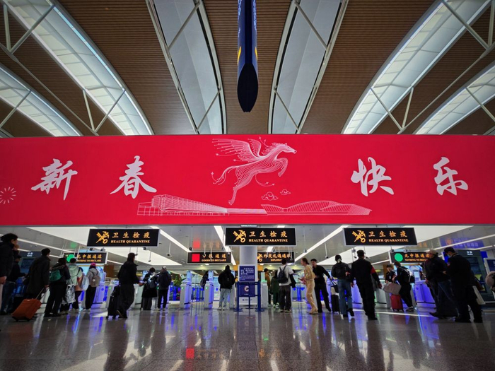 　　2月20日，上海浦东国际机场T2航站楼出发层国际港澳台旅客出境海关通道。（受访者供图）
