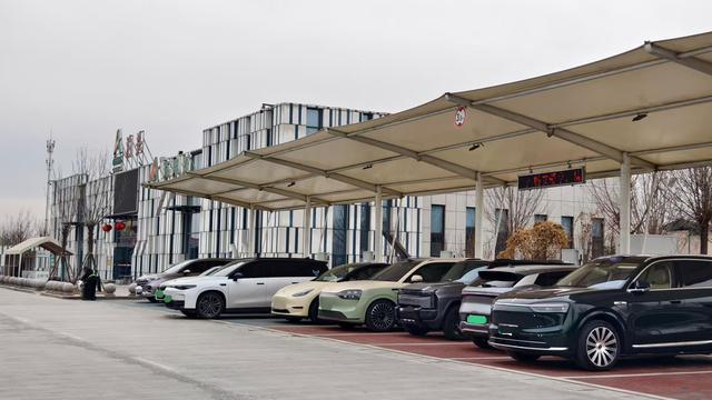 泊头服务区。受访者供图