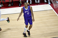 Scotto：绿军将新秀约翰·通杰双向合同转为标准的10天短合同