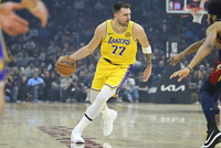 东契奇：联防能稍微拖慢比赛节奏 面对快节奏球队时效果很明显