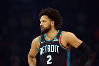 不断创造历史！坎宁安单场至少40分5板10助5三分 活塞队史首人